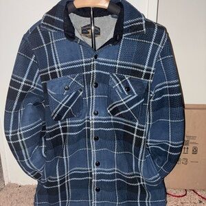 Men Sherpa Lined Plaid Flannel Shacket Jacket w/ Side Pockets Cozy Winter